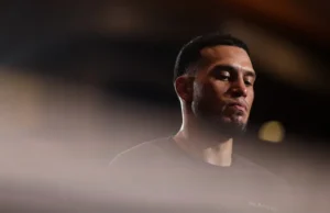 A equipe de David Benavidez nega qualquer conversa sobre parar a megaluta de Artur Beterbeef.