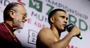 Promotor de David Benavidez diz que lutador ‘não vai esperar’ por Dmitri Biol