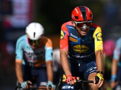 ‘Não esperava isso depois de tantos momentos difíceis’ – Sem pressão do GC, Giulio Ciccone finalmente realiza sonho de infância de puxar maglia rosa