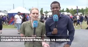 A atmosfera é festiva em Budapeste, com PSG e Arsenal de olho na Liga dos Campeões.