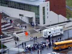 Estudante de Tacoma de 16 anos acusado de assassinato na Foss High School será julgado como adulto