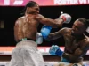 O magistral O’Shakee Foster derrotou Raymond Ford para manter o título WBC 130lbs