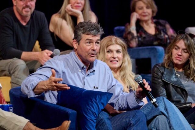 Friday-Night-Lights-Kyle-Chandler-Connie-Britton-reboot-future.jpg