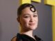 Isa Briones se defende após o show da Broadway ‘Heckles’