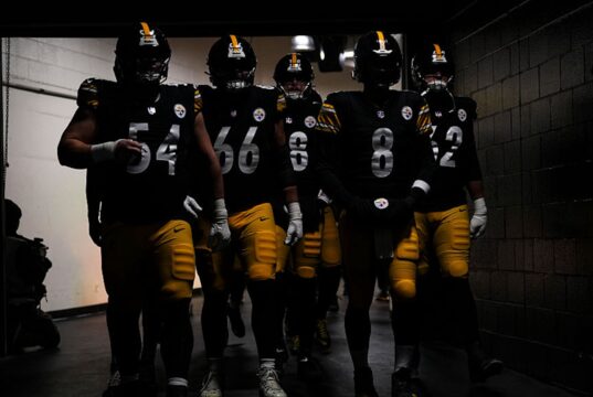 Os Steelers, esperando por uma morte tranquila, estão dispostos a esperar por Aaron Rodgers