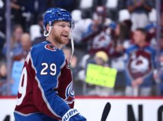 Classificando as últimas 8 equipes restantes nos Playoffs da Stanley Cup.