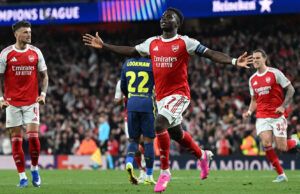 Arsenal quase pode saborear a glória