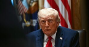 Médico de Trump diz que ele está com “excelente saúde” e recomenda perda de peso
