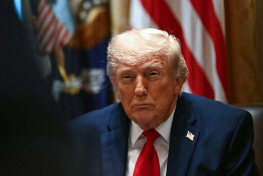 Médico de Trump diz que ele está com “excelente saúde” e recomenda perda de peso