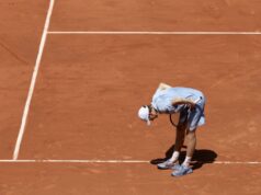 Janet Senner está cada vez mais perto do sol, caindo cedo no Aberto da França