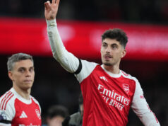 Arsenal perto de vencer a Premier League ao derrotar Burnley