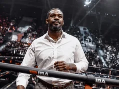 Jon Jones, ex-campeão peso dois do UFC, está indo para a Rússia para suas primeiras palestras de boxe