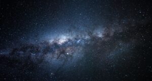 A Via Láctea pode ter engolido outra galáxia, Loki, e os astrónomos pensam ter encontrado os seus restos.