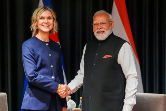 O primeiro-ministro Modi encontra-se com o primeiro-ministro da Islândia em Oslo antes da cimeira Índia-Nórdica