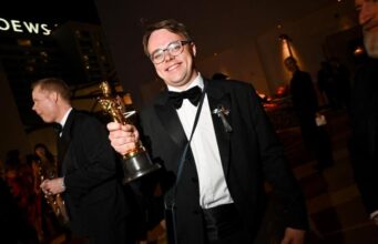 “Sr.” de Oscar. estátua ninguém se opõe ao diretor de Putin