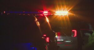 A Polícia de Portland investiga relato de agressão na NW Naito Parkway; Sem prisões
