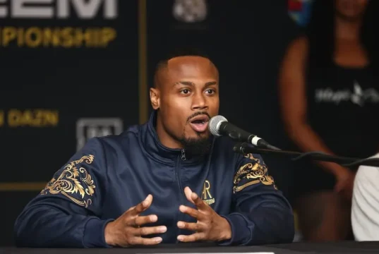 Rais Aleem pesa, evento principal DAZN com Angelo Leo termina