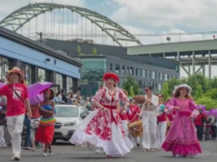 A marcha anual Reigning Roses apoia o abrigo Rose Haven em meio ao aumento dos sem-teto