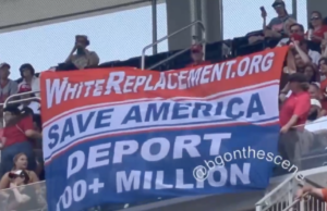 Demônios da conspiração do genocídio branco fogem do jogo nacional após manobra de banner