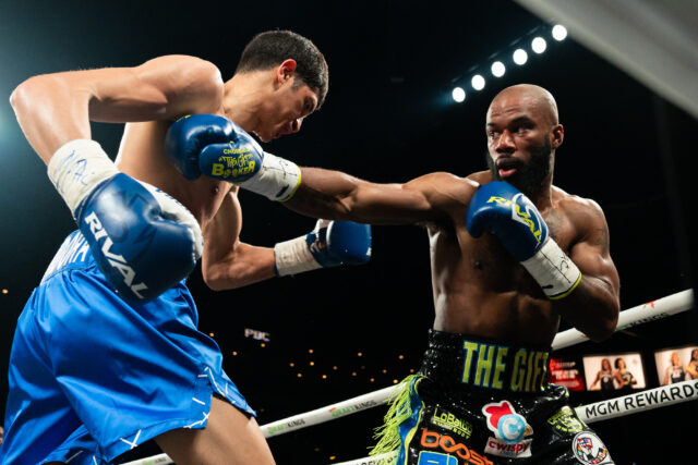 SebastianFundoravsChordaleBooker-032225_03_22_2025_Fight2.jpg