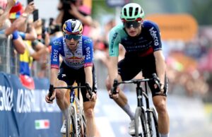 ‘Eu sabia que era possível’ – Felix Gall e Jai Hindley comemoram no pódio do Giro d’Italia após a batalha final em Piancavallo