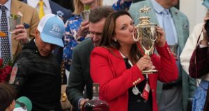 A história do Kentucky Derby foi feita em um dia dourado em Louisville