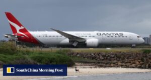 Um voo Melbourne-EUA da Qantas foi desviado depois que um homem foi mordido por um tripulante.