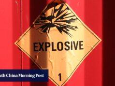 Um menino de 12 anos de Hong Kong foi preso por supostamente fabricar explosivos, publicando o processo online.