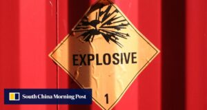 Um menino de 12 anos de Hong Kong foi preso por supostamente fabricar explosivos, publicando o processo online.