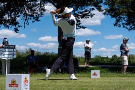 O invicto número 252 do mundo quebra o vento para a principal liderança do LPGA