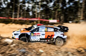 Hyundai perdeu o líder Solberg durante a noite no topo
