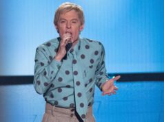 Clay Aiken explica atraso de 18 anos no lançamento de novas músicas