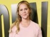 Amy Schumer se sente melhor do que nunca, apesar do procedimento médico ‘fracassado’