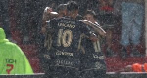 Argentinos Juniors e Huracan garantem vaga nas semifinais em La Paternal