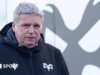 Os Ospreys e Scarlets ainda não assinaram o novo contrato PRA da WRU.