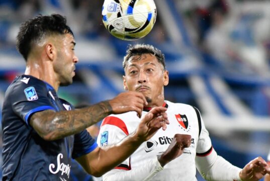 Vélez não conseguiu vencer o Newell’s, manteve a vaga na zona A e jogará com o Gimnasia nos playoffs