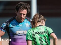 O pilar do Hull FC, Yusuf Aydin, foi suspenso por seis partidas por desarme.