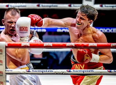 boxing-gladiators-tony-das-wint-zijn-partij-van-runowski-foto-pim-ras.jpeg