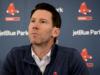 Plano sobre Fenway pede que Red Sox demita Craig Breslow e John Henry por ‘time de vendas’