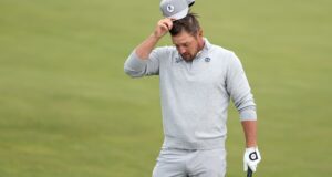 Nos bastidores, Bryson DeChambeau mostra sua verdadeira face antes de negar a mídia no show de terror do PGA Championship.