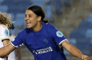 Sam Kerr deixa o Chelsea com um gol que iguala o recorde
