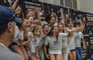 Stanford, Cal, Louisville Trazem CSL para até 10 equipes na primeira temporada