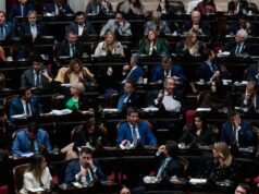 O governo conseguiu aprovar a lei Hejraska nos representantes