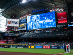 René Cárdenas, o primeiro locutor de língua espanhola da MLB, morre aos 96 anos