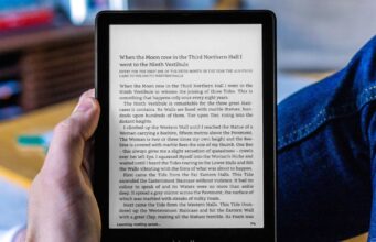 O Paperwhite de última geração da Amazon é vendido por menos do que o Kindle básico