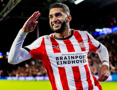 champions-league-seizoen-2025-2026-psv-napoli-ismael-saibari-salueert-na-de-2-1-foto-pim-ras.jpeg