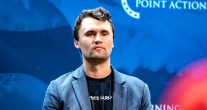 Tendência do TikTok usando áudio do assassinato de Charlie Kirk gera reação negativa