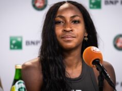 Coco Gaff se envolveu em um acidente de carro a caminho do Aberto da França que a deixou incapaz de dirigir