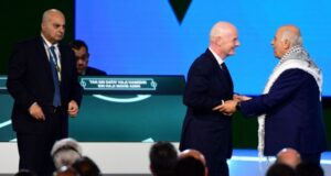 Tensões no Congresso da FIFA: O Presidente da Federação Palestina de Futebol recusou-se a cumprimentar o Presidente de Israel na frente de Infantino