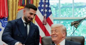 Ilia Topuria vive o ‘sonho americano’ como chefe da Casa Branca do UFC